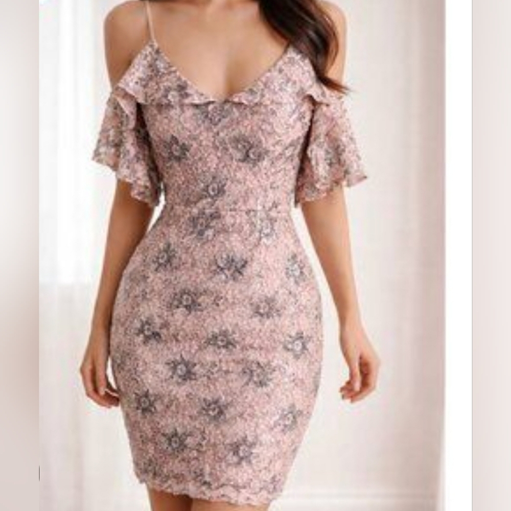 ASTR The Lable Leilani Lace Mini Off Shoulders Party Dress Size M